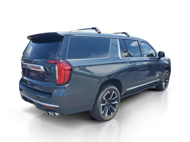 Used 2022 Hunter Metallic GMC Denali image 4