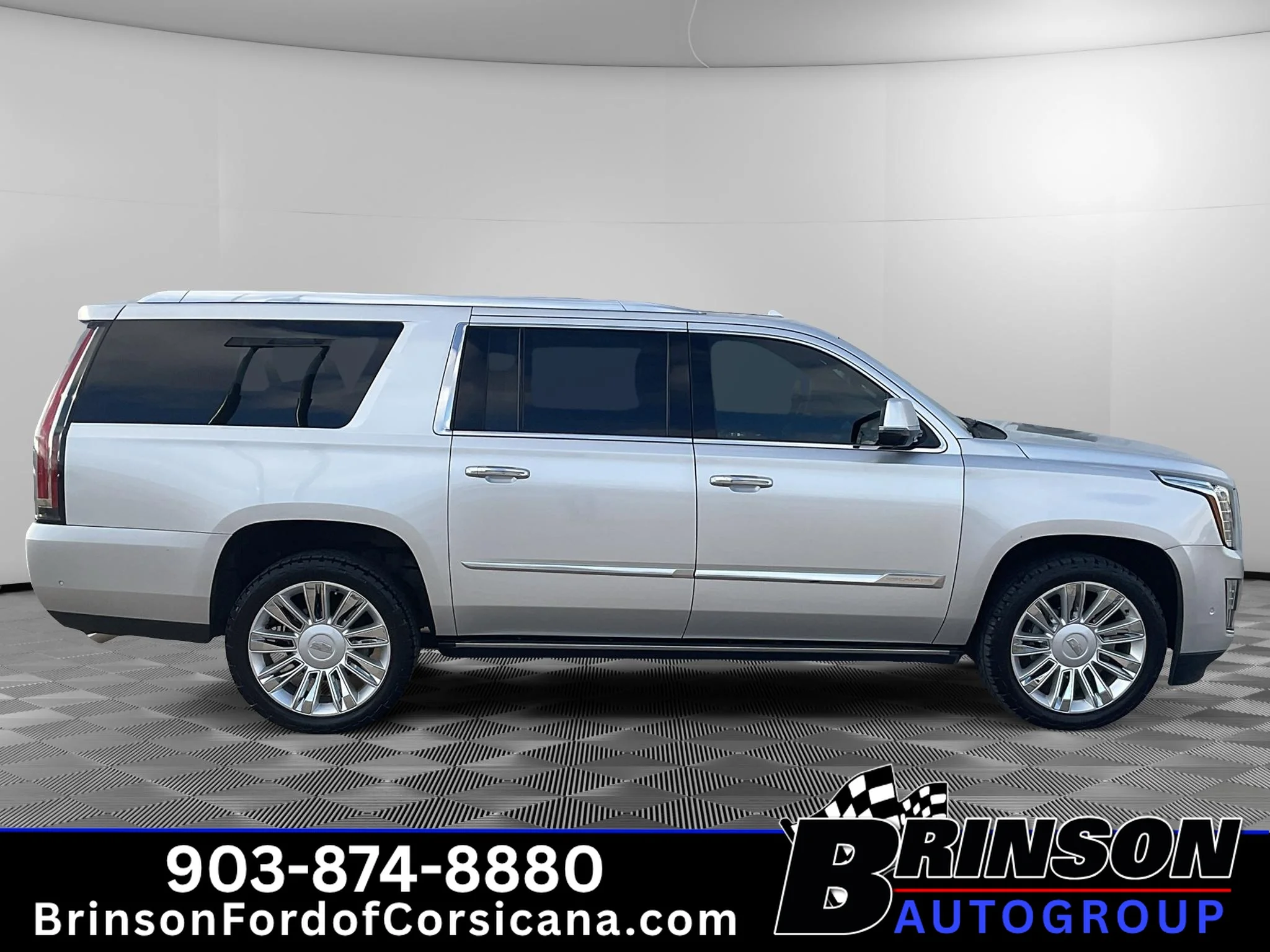 Used 2018 Radiant Silver Metallic Cadillac Platinum image 8