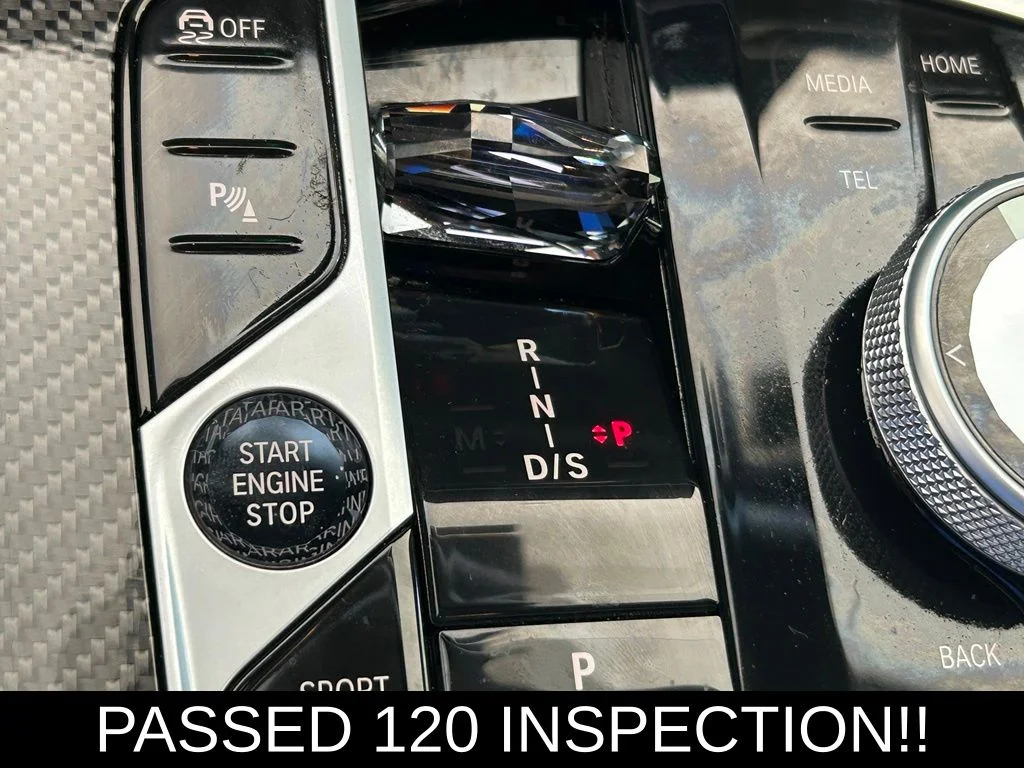 Used 2026 Black BMW M60i image 9