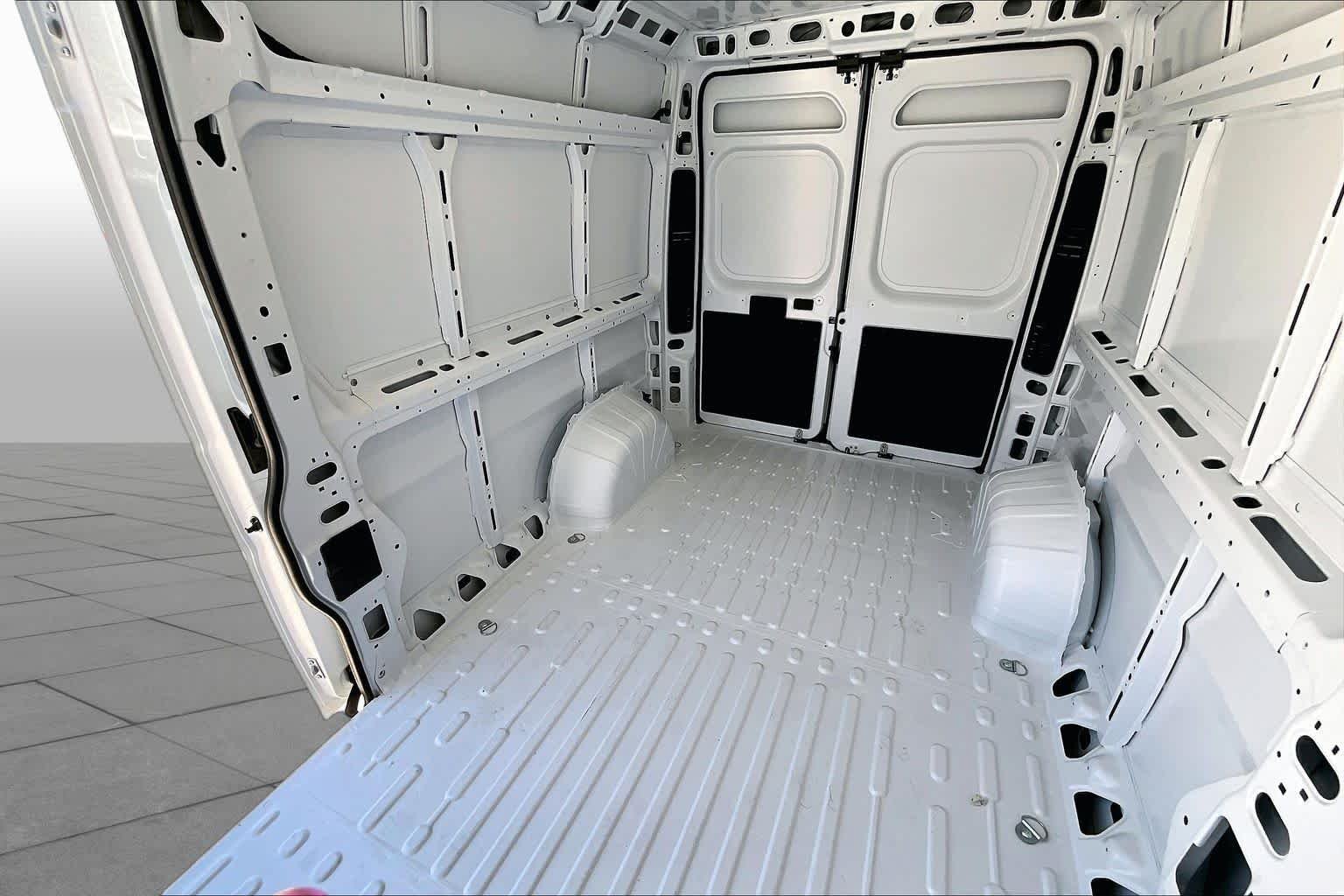 New 2027 Bright White Clearcoat RAM Tradesman image 23