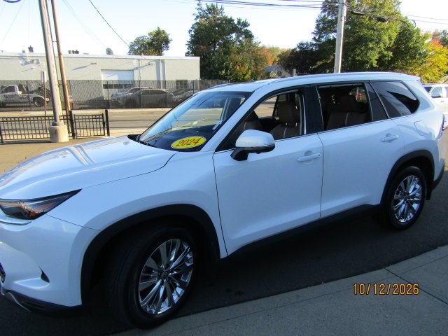 Certified Used 2024 Pearl Toyota Platinum image 3