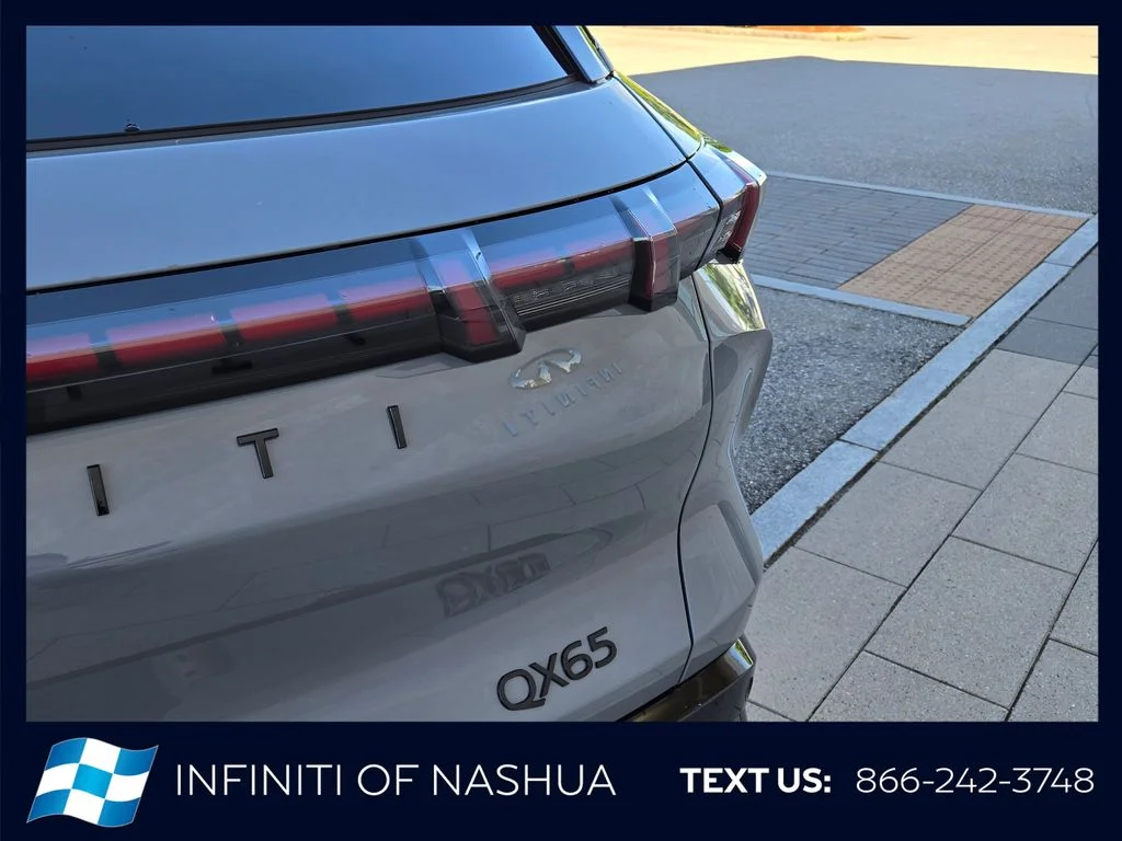 New 2027 2T HRBR GRAY INFINITI Autograph AWD image 13