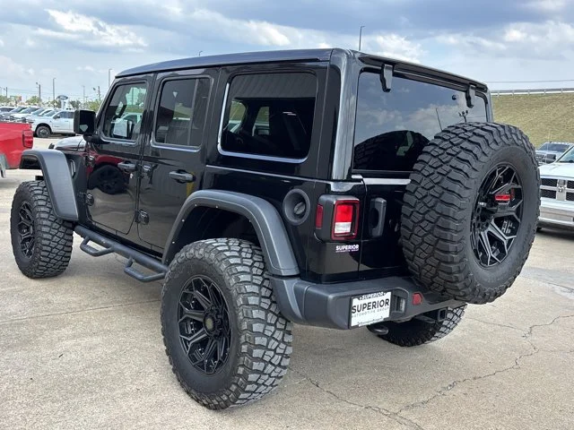 2025 Jeep Wrangler 4-Door Willys - Photo 9