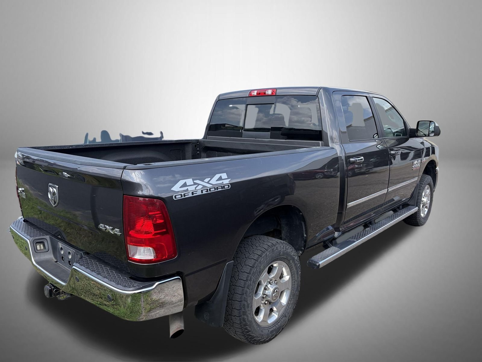Used 2017 Gray Ram Big Horn image 2