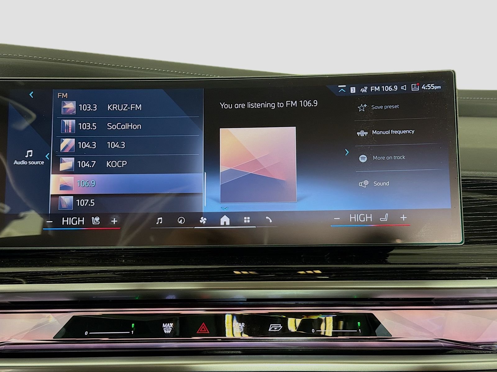 New 2026 Brooklyn Grey Metallic BMW xDrive60 image 15