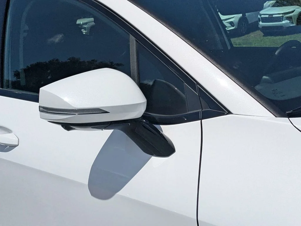 Used 2025 White Kia SX-Prestige image 10