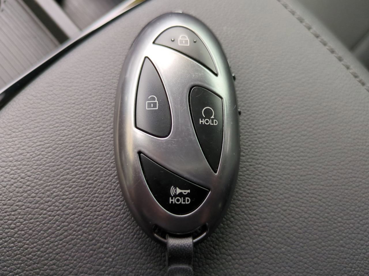 Used 2025 Serenity White Pearl Hyundai Limited image 30