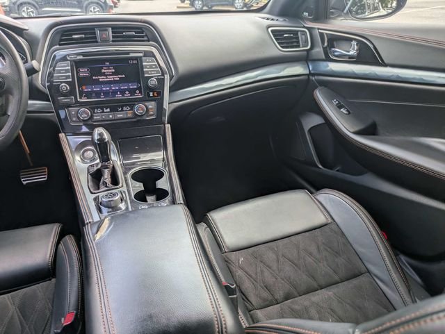 Used 2022 White Nissan SR image 14