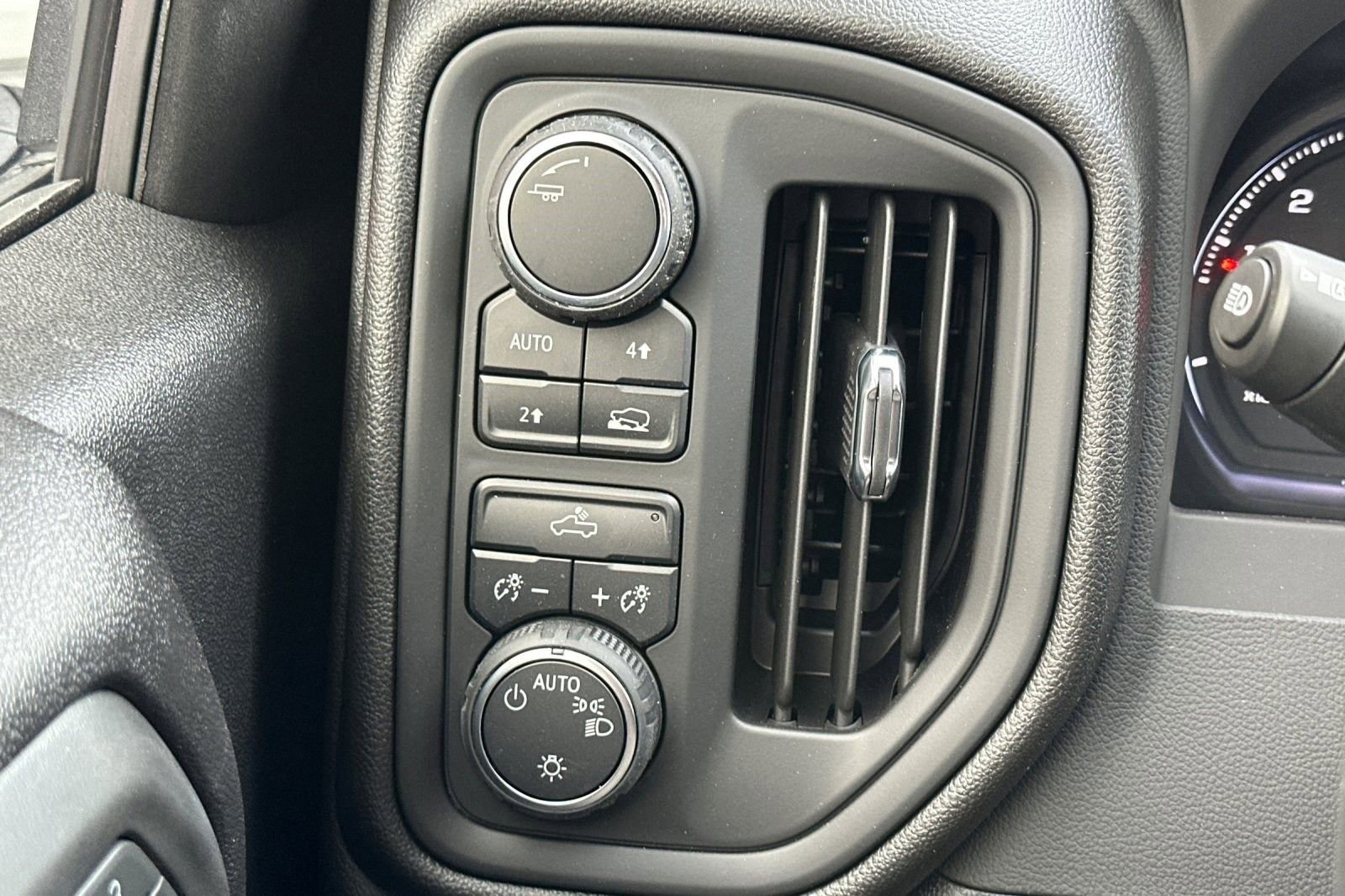 2025 Chevrolet Silverado 1500 Custom - Photo 29