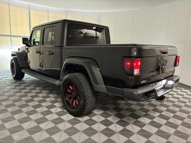 Used 2022 Black Jeep Altitude image 41