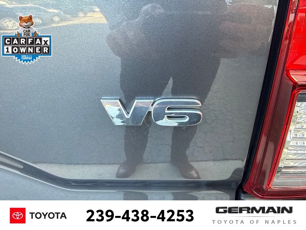 Used 2022 Gray Toyota SR5 image 9
