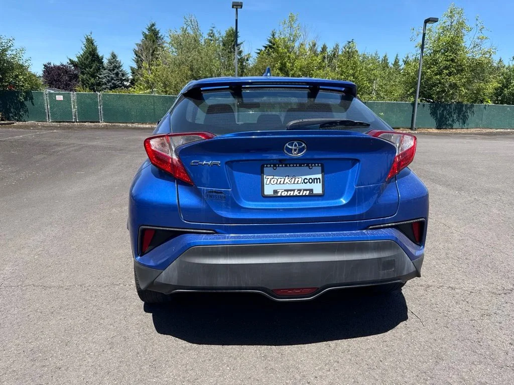 Used 2018 Blue Eclipse Metallic Toyota XLE Premium image 6