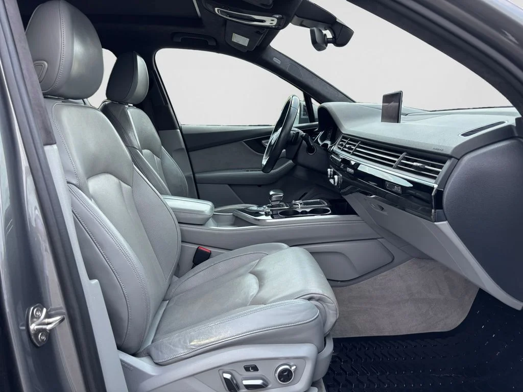 Used 2018 Gray Audi 3.0T Prestige image 15