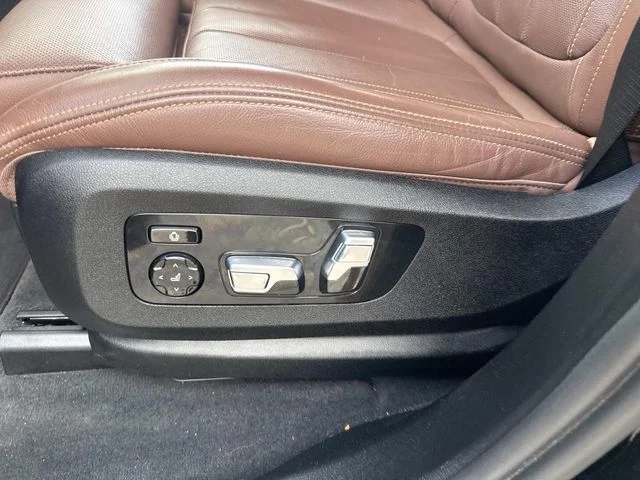 Used 2022 Black BMW xDrive40i image 22