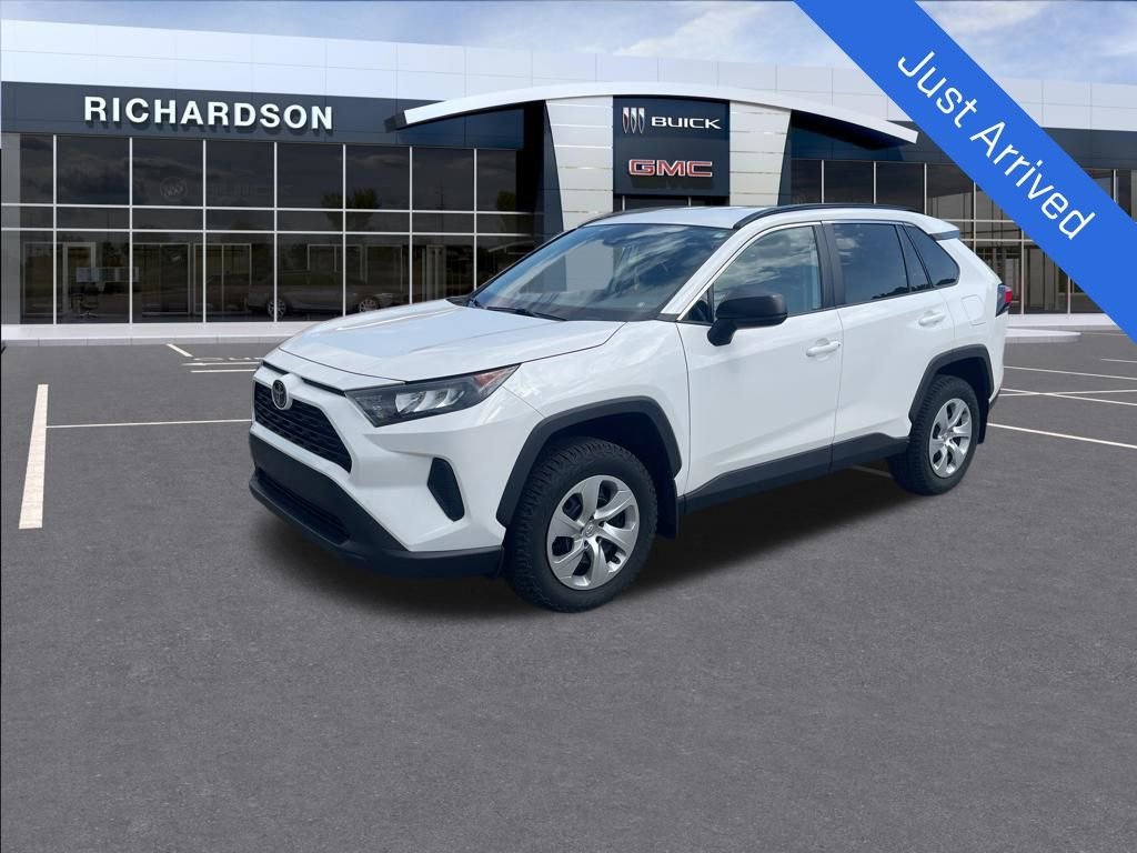 2020 Toyota RAV4 LE AWD's photo