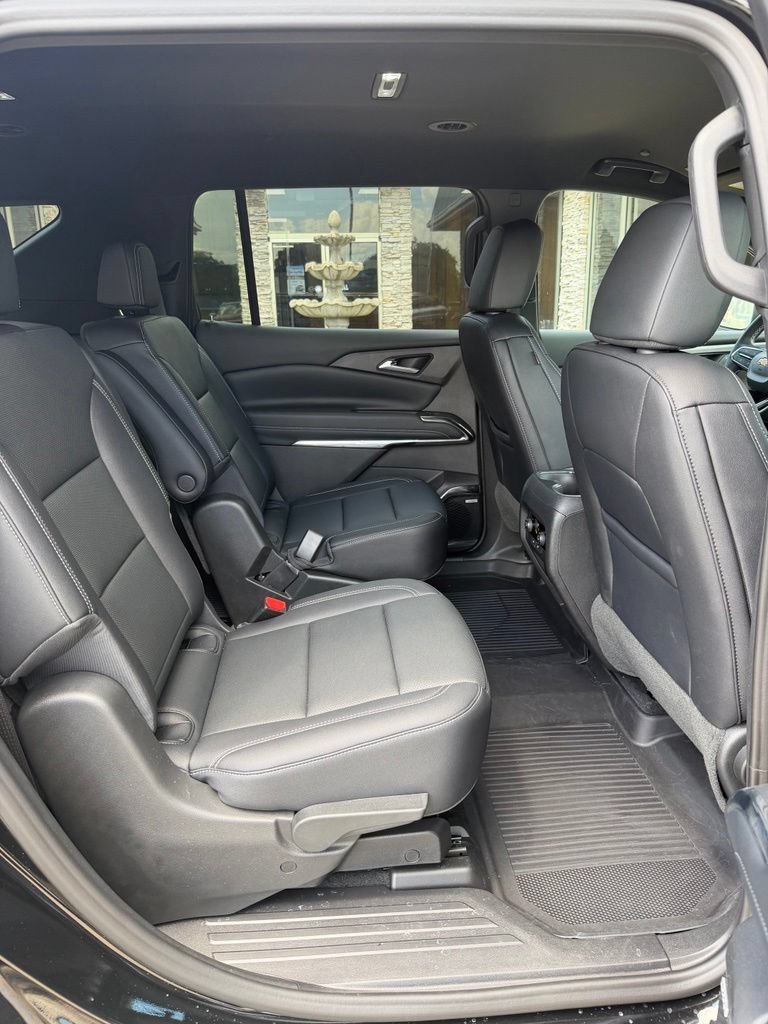 New 2026 Mosaic Black Metallic Chevrolet LT image 30