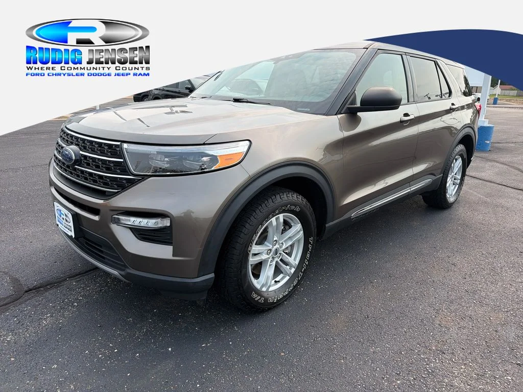 Used 2021 Gray Ford XLT image 1