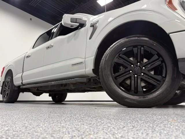 Used 2023 White Ford Lariat image 2
