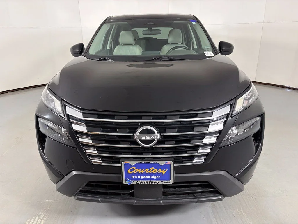 Used 2025 Black Nissan SV image 5