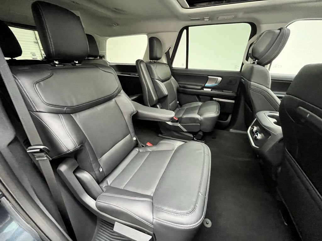 New 2026 Blue Ford Platinum image 39