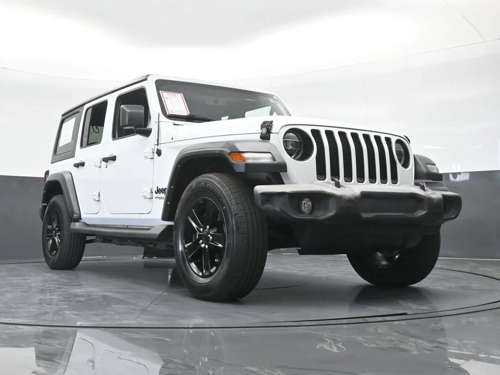 Used 2022 Bright White Clearcoat Jeep Unlimited Sport Altitude image 65