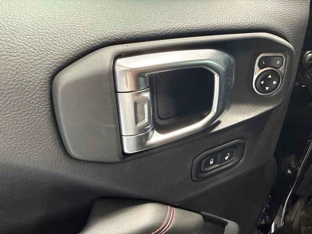 Used 2025 Black Jeep Rubicon image 19