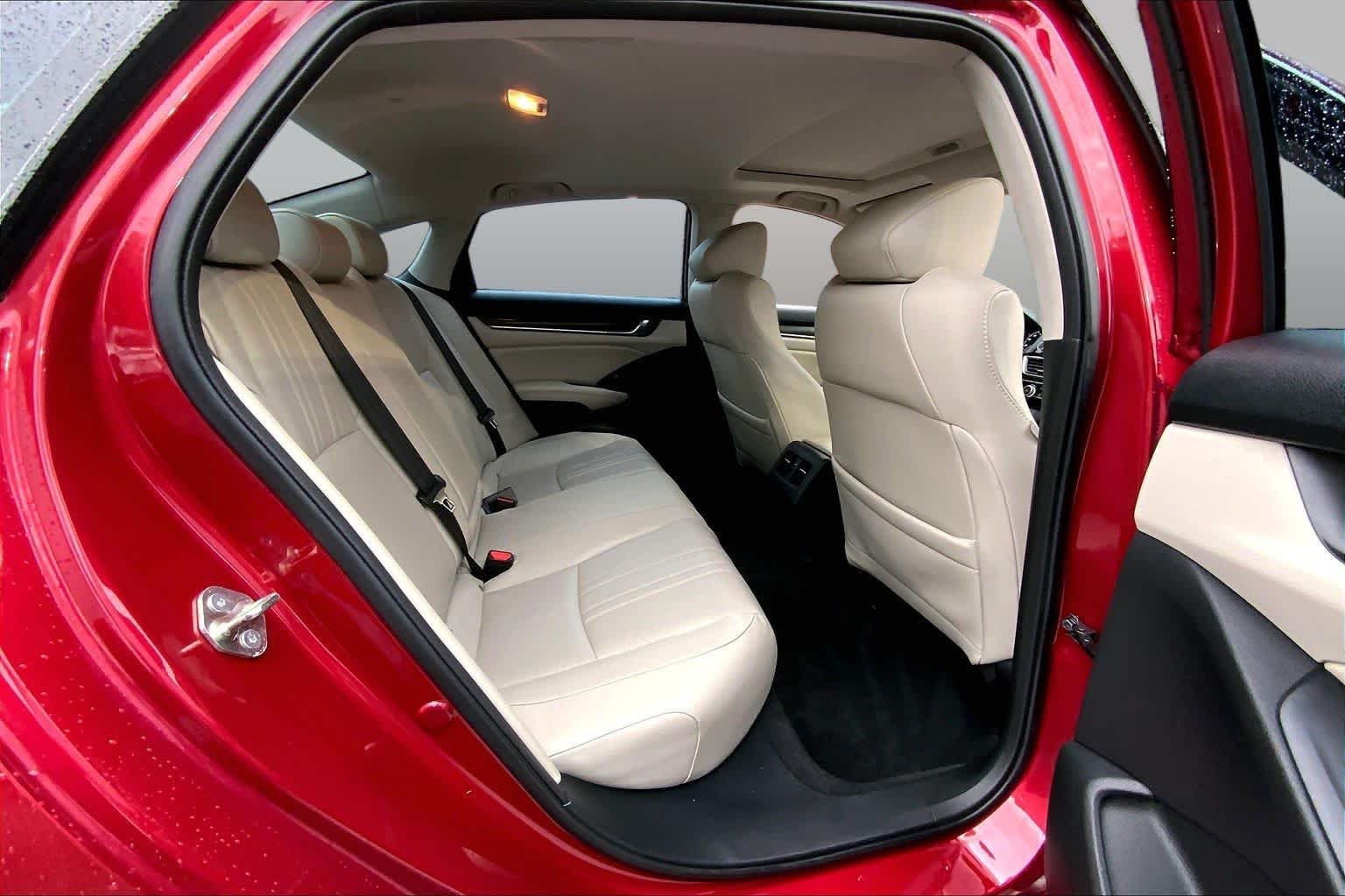 Used 2020 Radiant Red Metallic Honda EX-L image 20