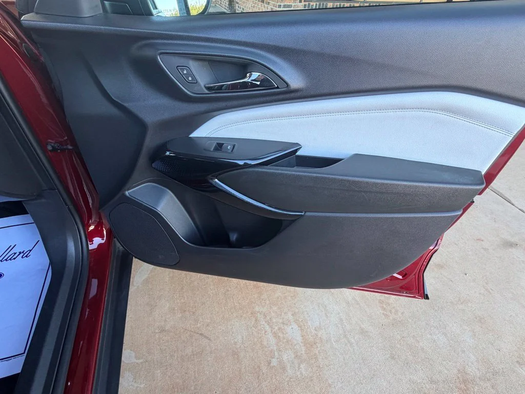 Used 2025 Red Chevrolet LT image 29