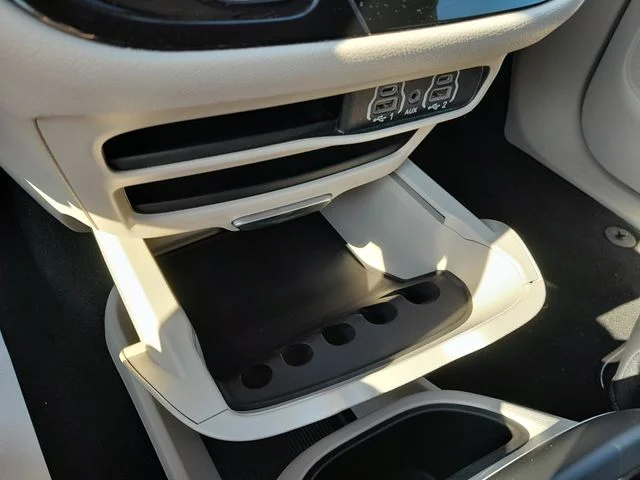 Used 2023 Black Chrysler Touring L image 26