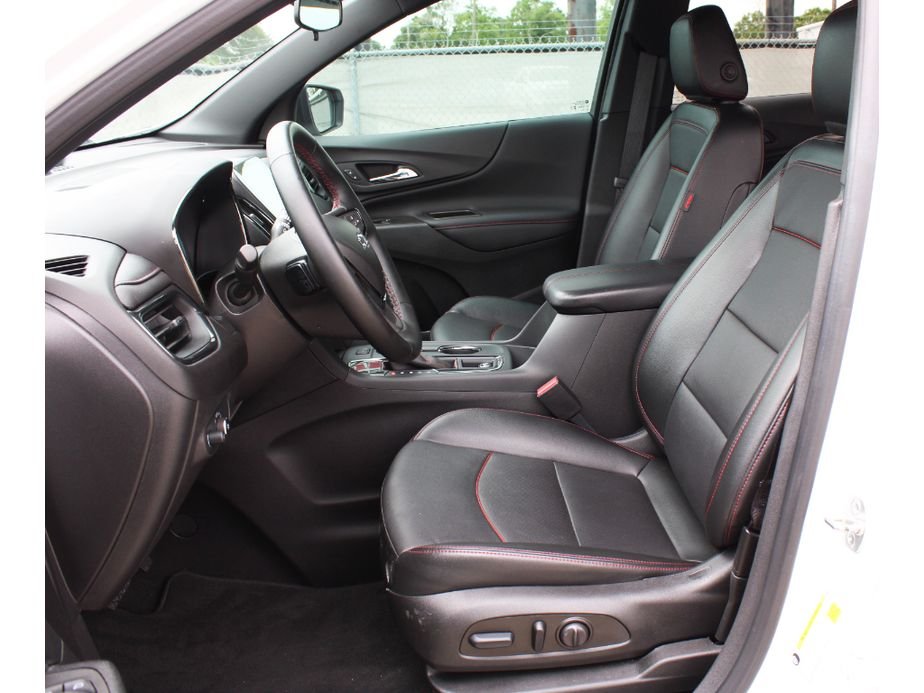 Used 2024 Summit White Chevrolet RS image 4
