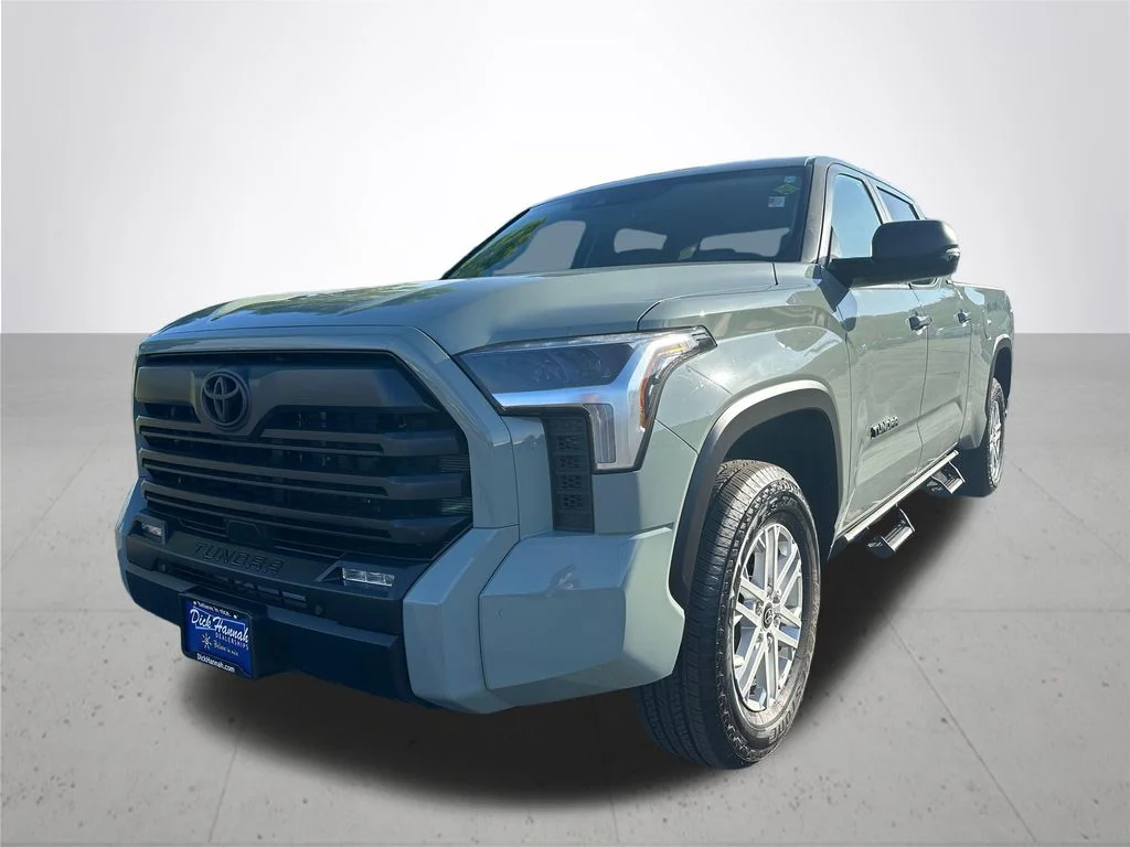 Used 2024  Toyota SR5 image 2