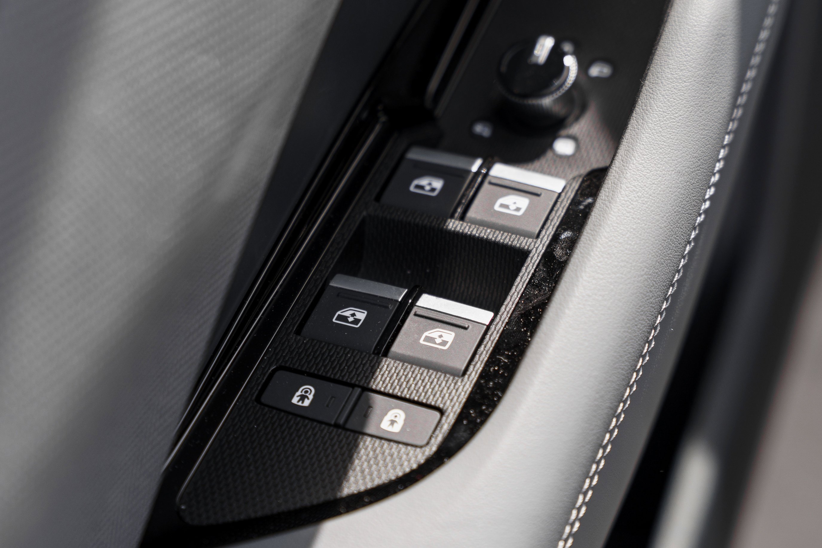 New 2026 Arrow Gray Pearl Effect Audi S line image 23