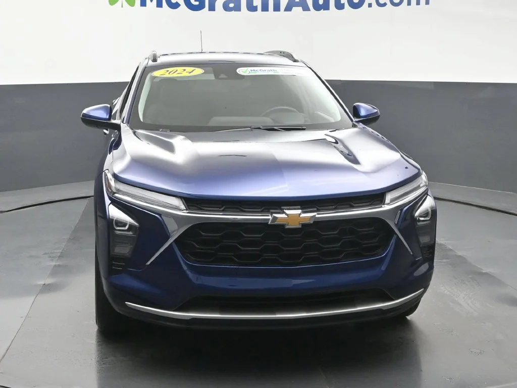 Used 2024 Blue Chevrolet LT image 5