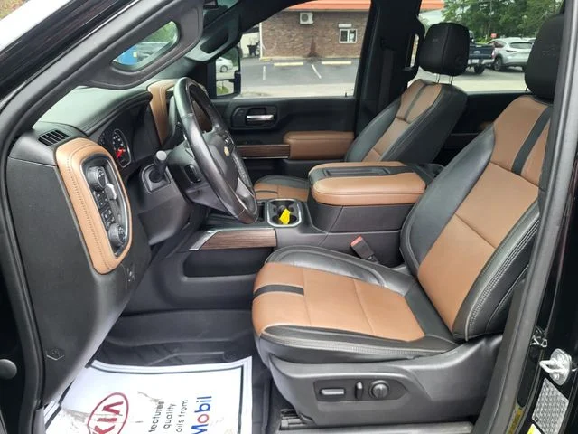 Used 2020 Black Chevrolet High Country image 10