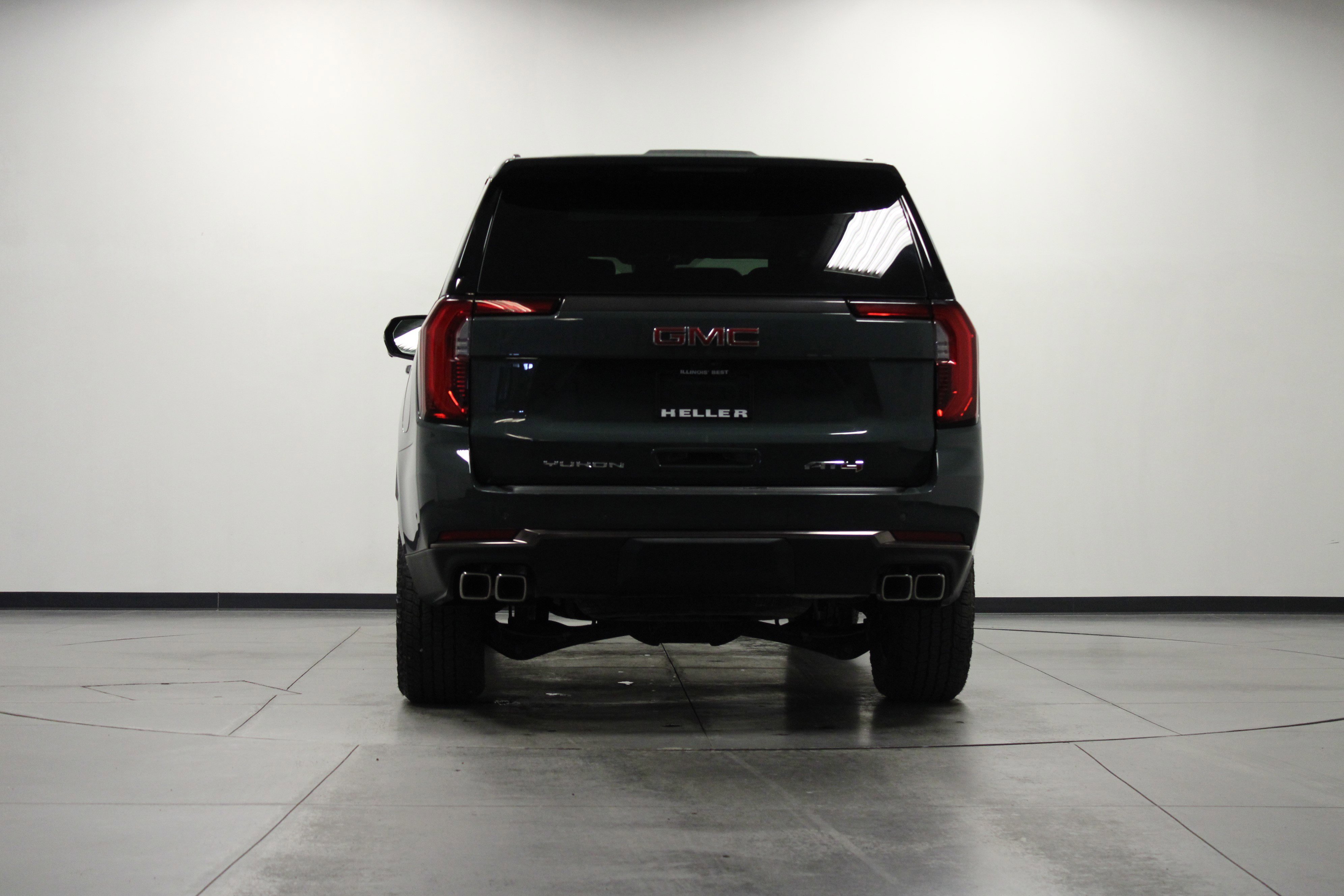 Used 2026 Midnight Pine GMC AT4 Ultimate image 5