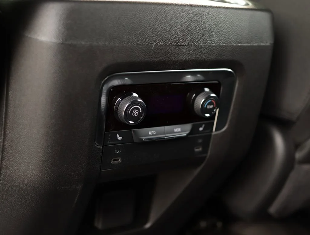 2026 Chevrolet Suburban LT - Photo 30