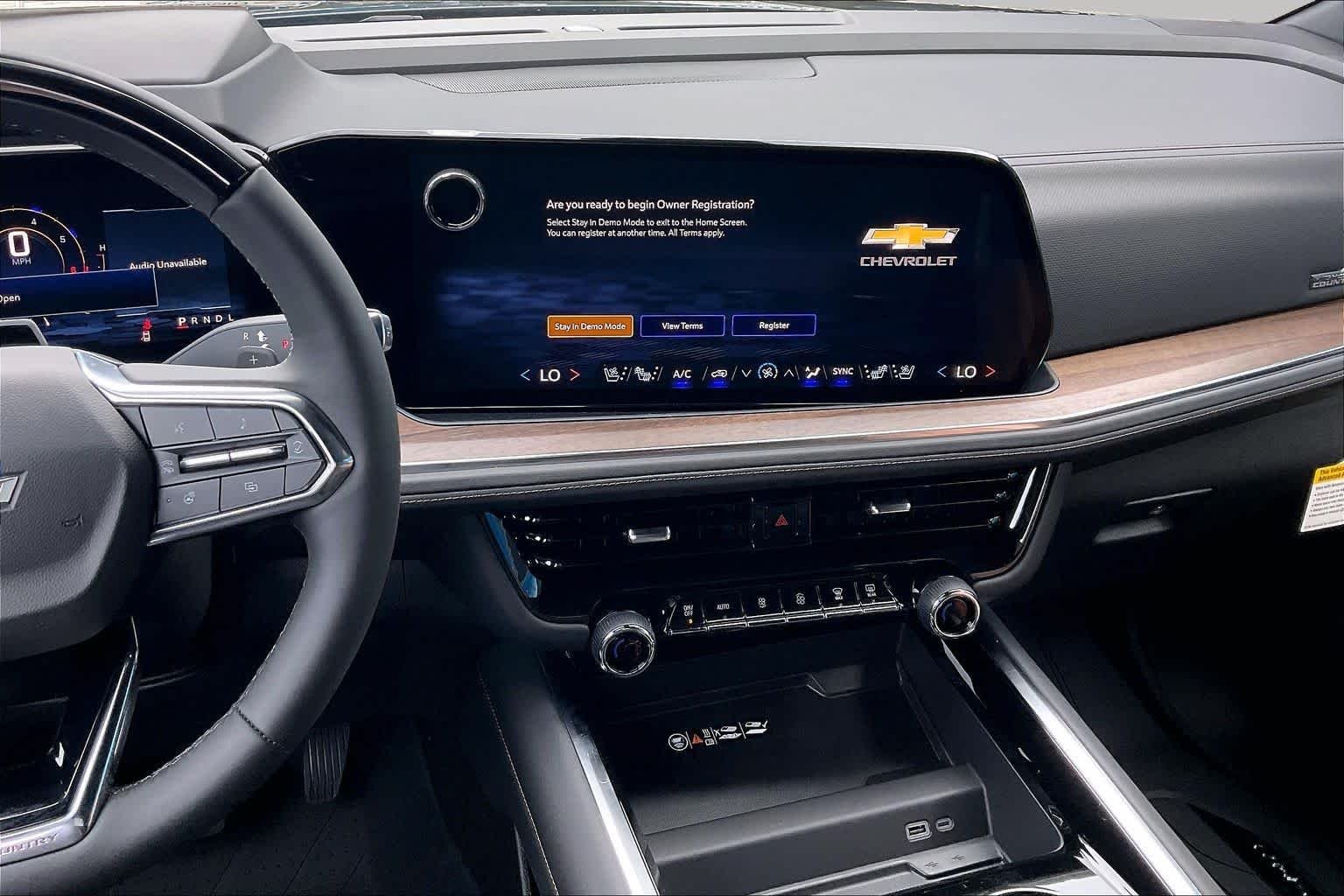 2026 Chevrolet Suburban High Country - Photo 6