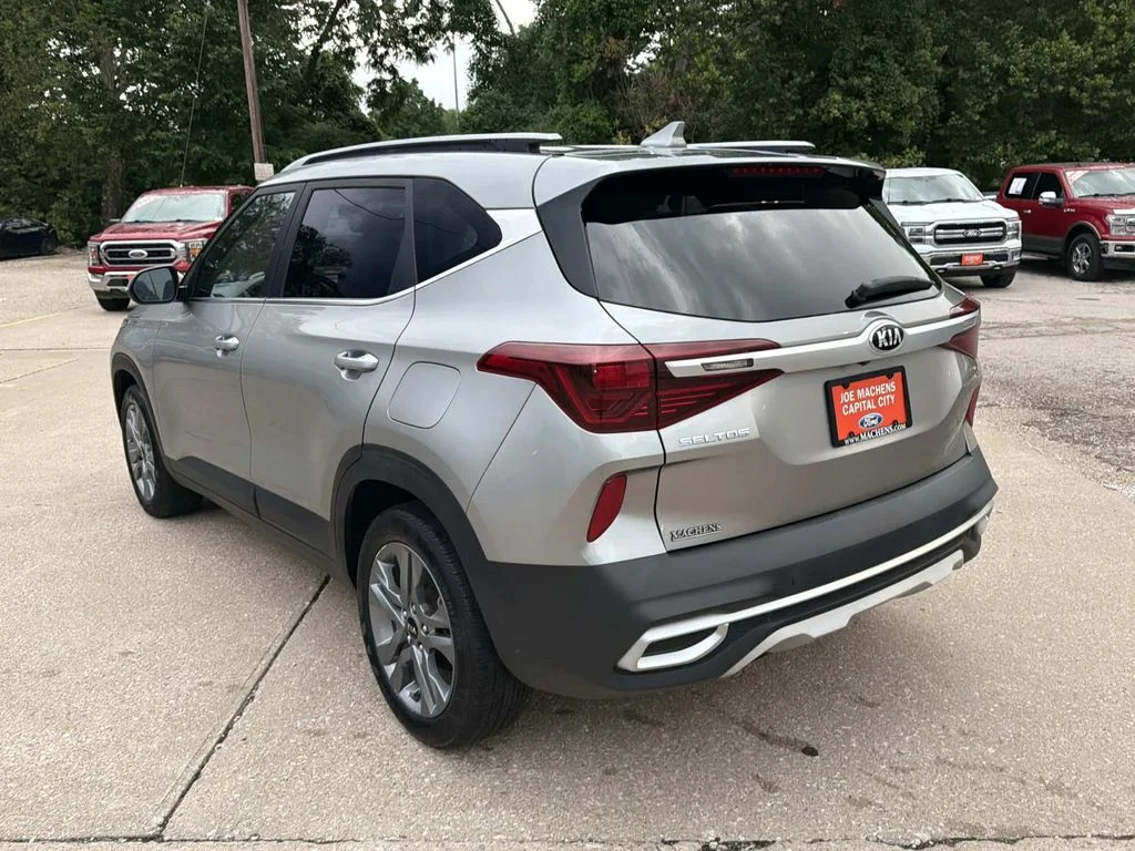 Used 2021 Gray Kia S image 7