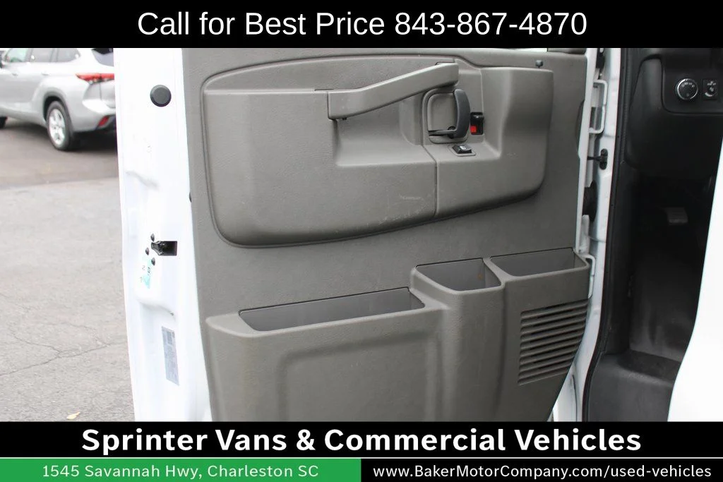 2023 GMC Savana Cargo Work Van - Photo 13