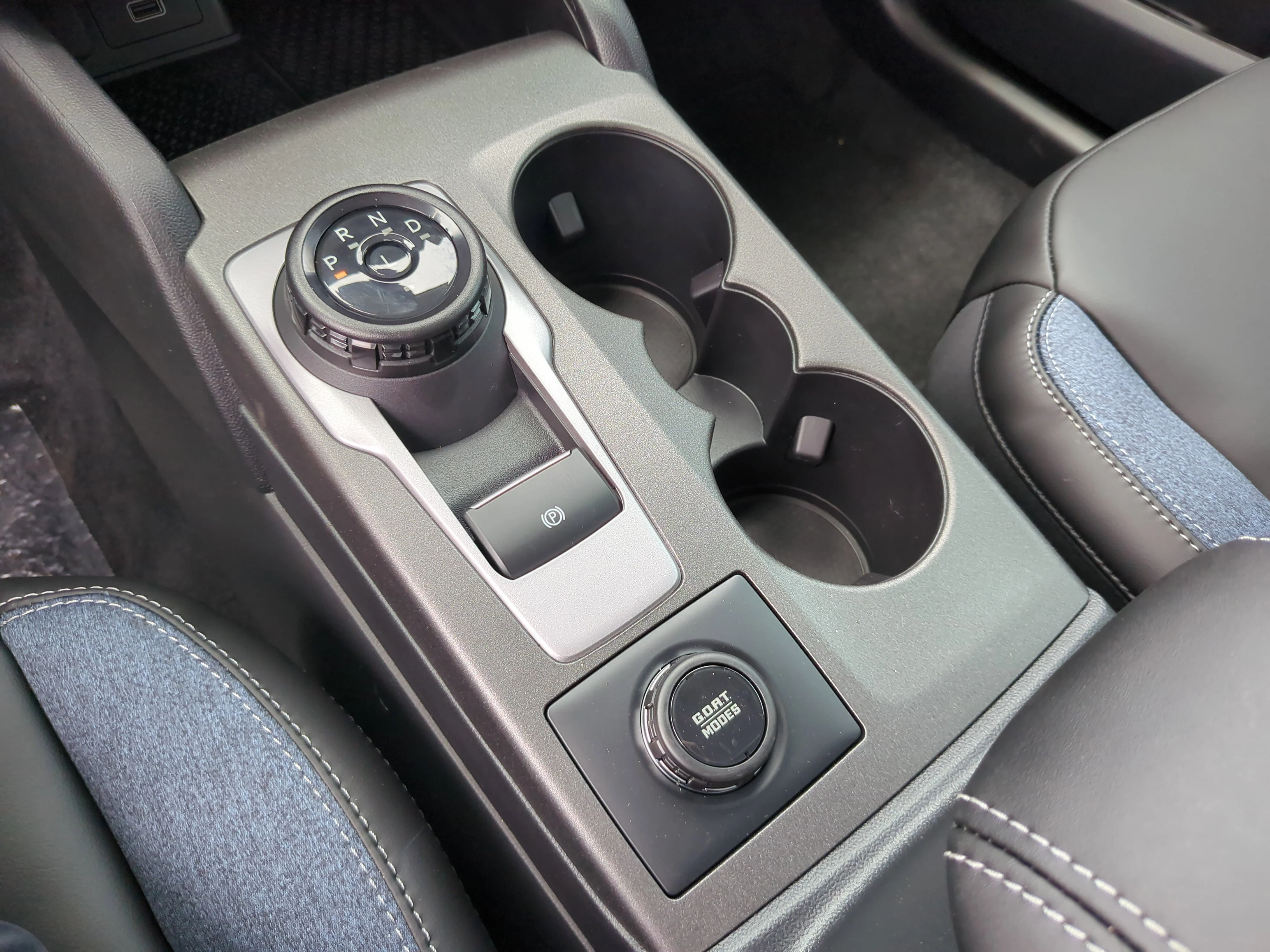 New 2026 Azure Gray Metallic Tri-Coat Ford Outer Banks® image 25