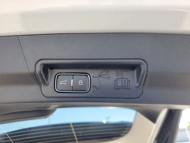 New 2026 Space White Metallic Ford Active image 7