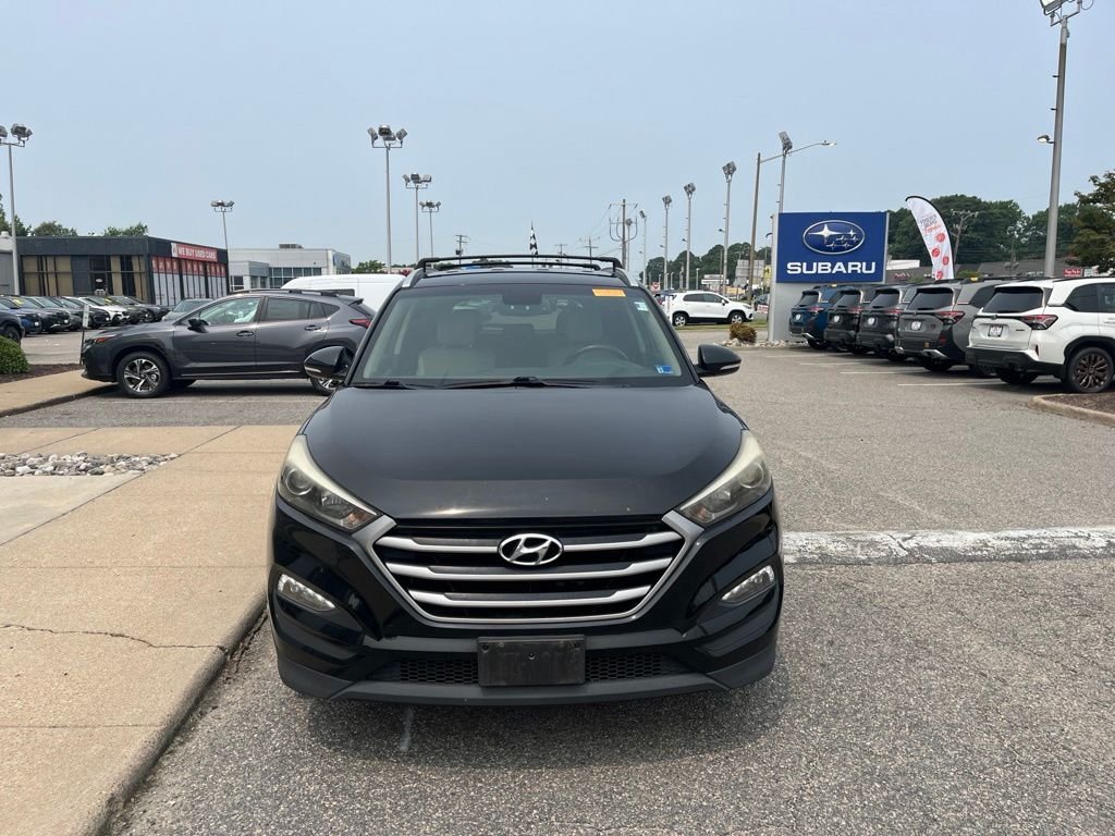 Used 2017 Black Hyundai SE Plus image 8