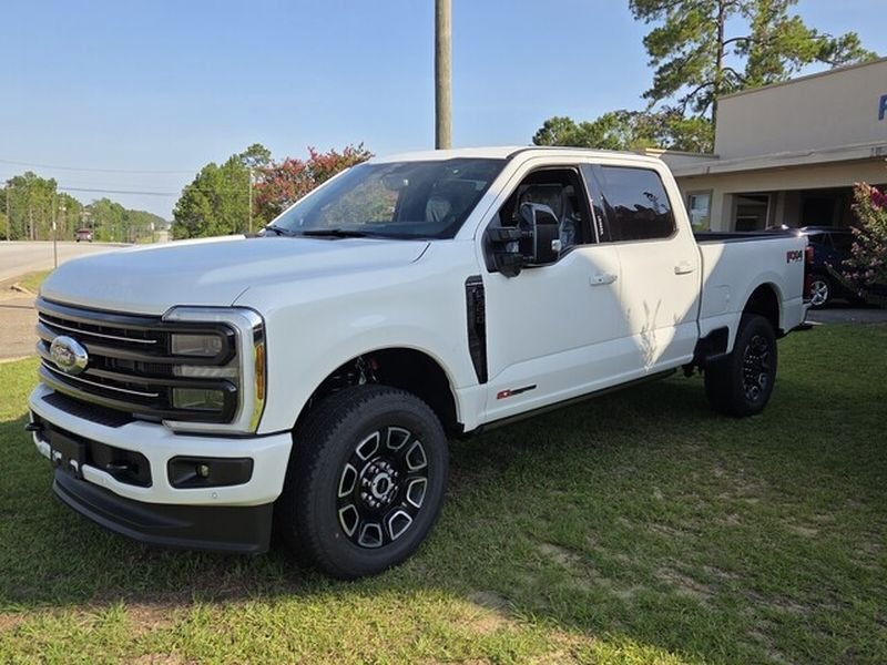 New 2026 Star White Metallic Tri-Coat Ford F-350® Platinum® image 3