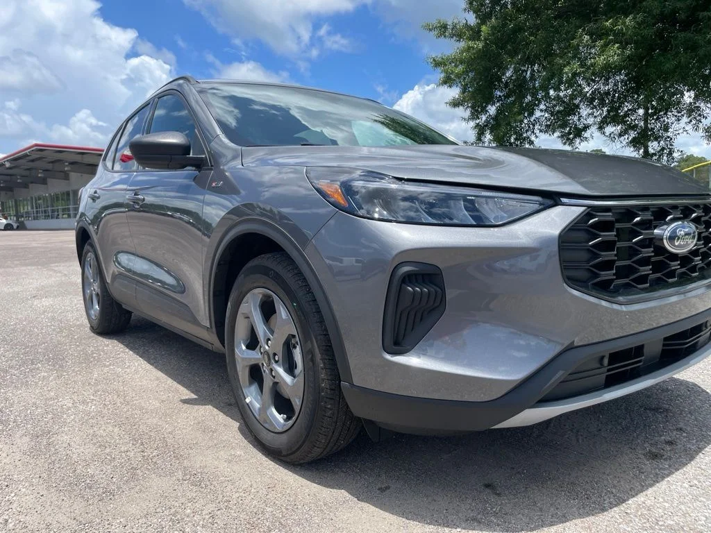 2026 Ford Escape ST-Line - Photo 9
