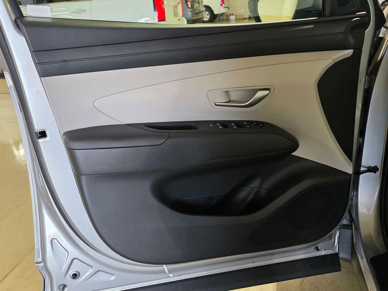 New 2026 Shimmering Silver Hyundai SEL Premium FWD image 20