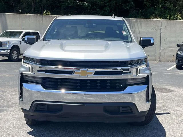 Used 2021 Silver Ice Metallic Chevrolet LT image 9