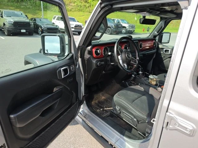 Used 2021 Silver Jeep Unlimited Rubicon image 20