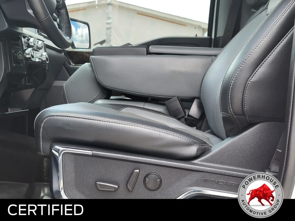 Used 2022 White Ford Lariat image 24