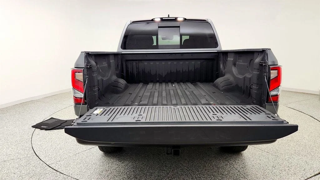 Used 2024 Gun Metallic Nissan 4x4 Crew Cab PRO-4X w/ Rugged Step Boards image 39
