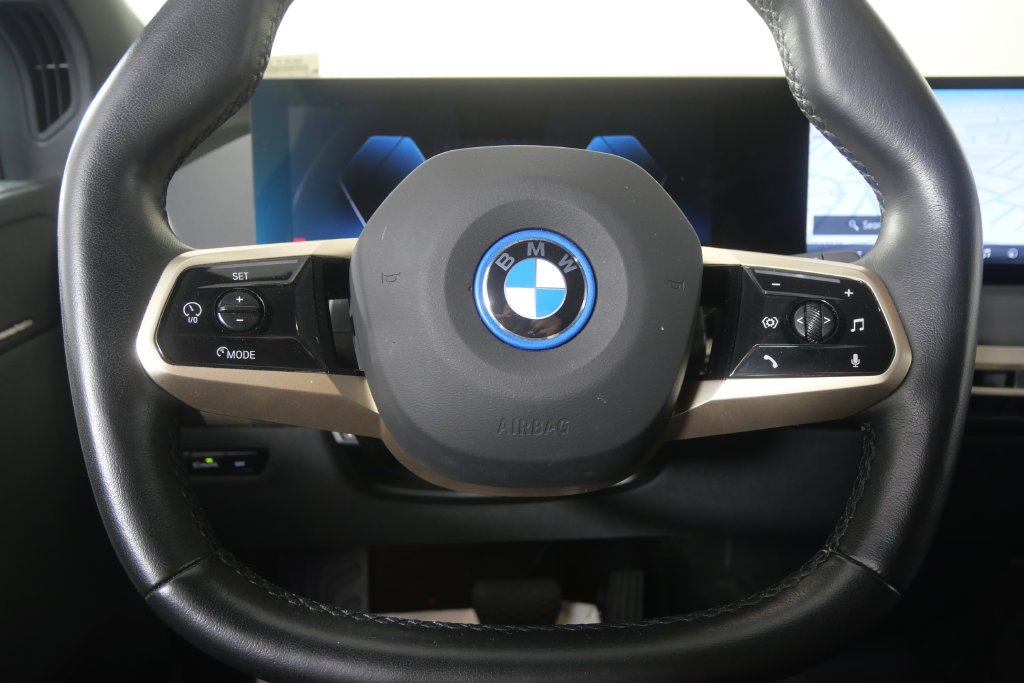 Certified Used 2024 Alpine White BMW xDrive50 image 19